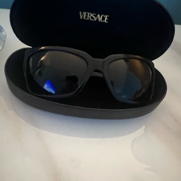 Versace Dun Glasses Italy NWOT - Picture 2 of 15